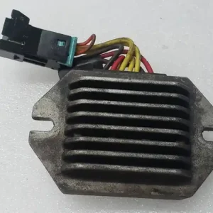 AC/DC LE REGULATOR Réduction